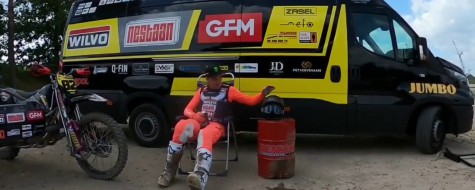 Etienne Bax with his new temporary teammate! Etienne Bax with his new temporary teammate!